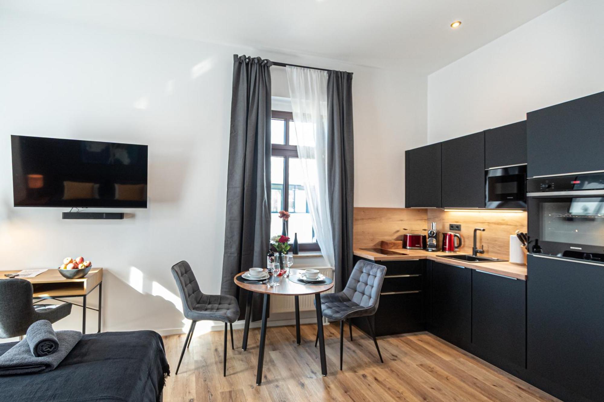 Sweethome - Zentral - Kueche & Parkplatz, Wifi Галль Экстерьер фото